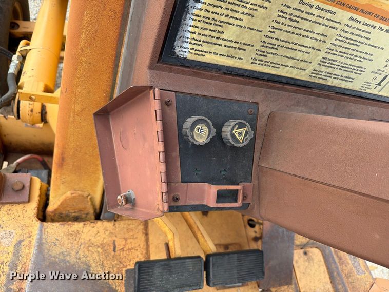 image for item EW8692 1994 Case 580 Super K backhoe