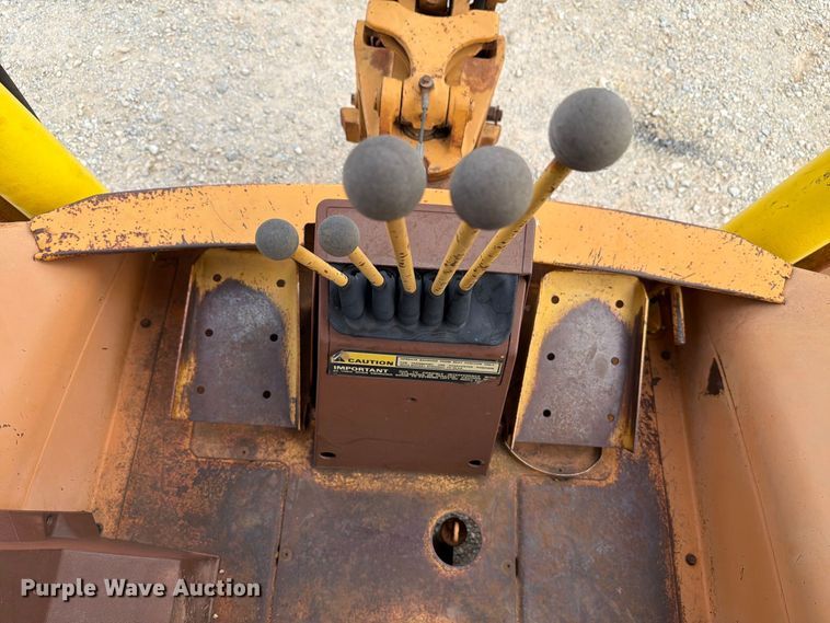 image for item EW8692 1994 Case 580 Super K backhoe