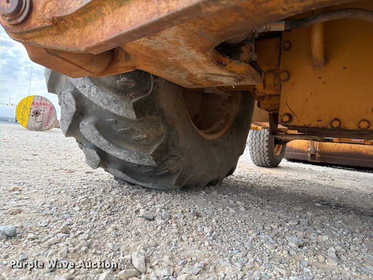 image for item EW8692 1994 Case 580 Super K backhoe