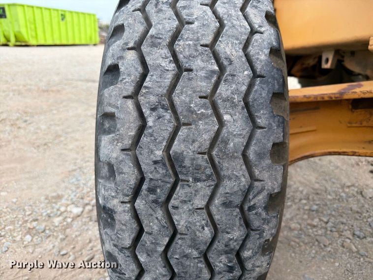 image for item EW8692 1994 Case 580 Super K backhoe