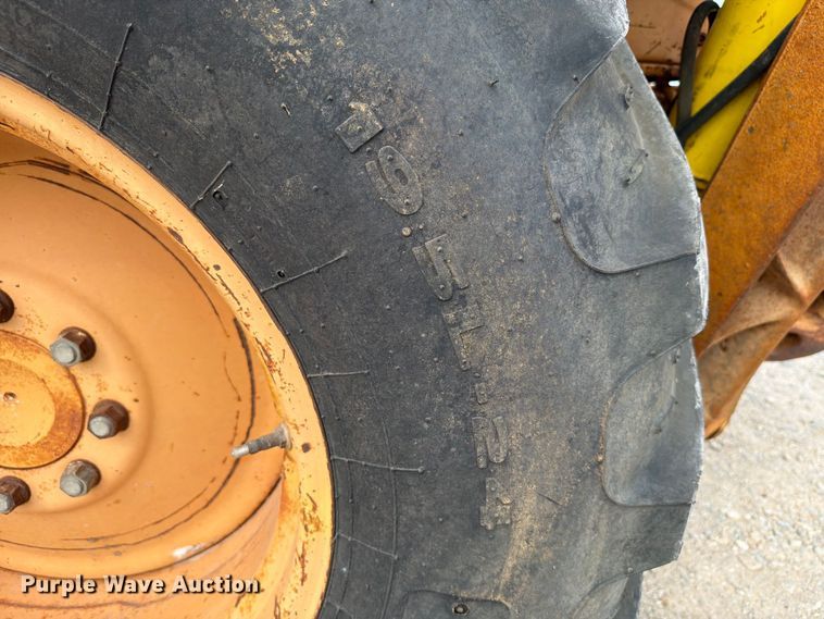 image for item EW8692 1994 Case 580 Super K backhoe