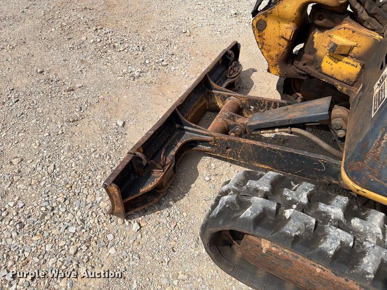 image for item EW8694 2013 John Deere 17D mini excavator
