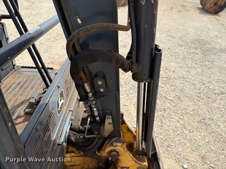 image for item EW8694 2013 John Deere 17D mini excavator