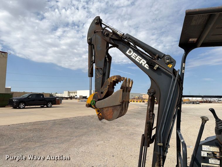 image for item EW8694 2013 John Deere 17D mini excavator