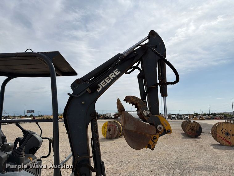 image for item EW8694 2013 John Deere 17D mini excavator