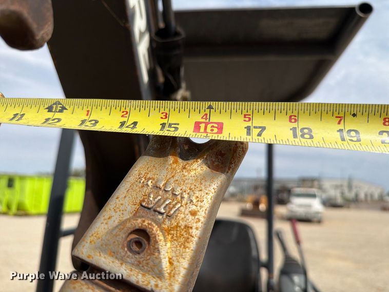 image for item EW8694 2013 John Deere 17D mini excavator