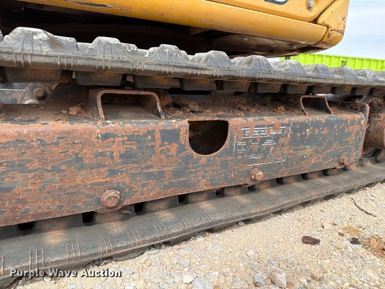 image for item EW8694 2013 John Deere 17D mini excavator