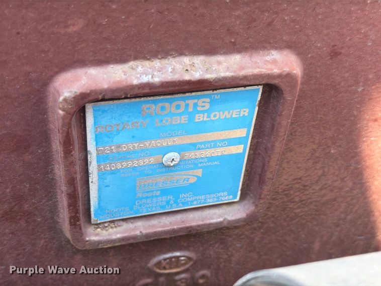 image for item EW8743 Vector Technologies, Ltd.  07031 vacuum excavator