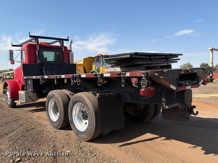image for item EW8745 1993 Peterbilt 357 flatbed truck