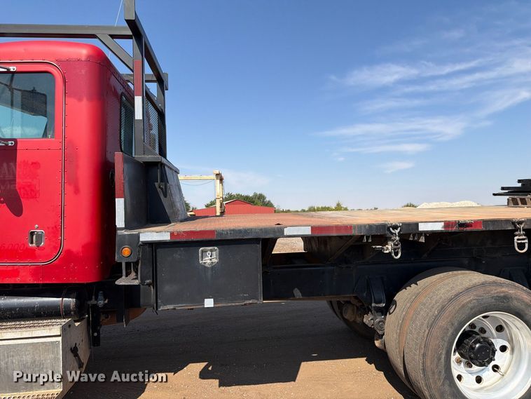 image for item EW8745 1993 Peterbilt 357 flatbed truck