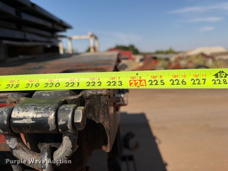image for item EW8745 1993 Peterbilt 357 flatbed truck