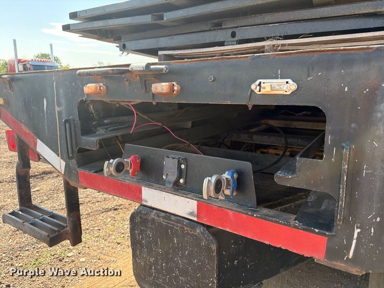 image for item EW8745 1993 Peterbilt 357 flatbed truck