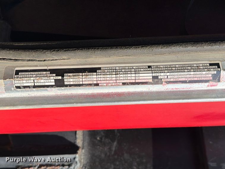 image for item EW8745 1993 Peterbilt 357 flatbed truck