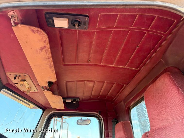 image for item EW8745 1993 Peterbilt 357 flatbed truck