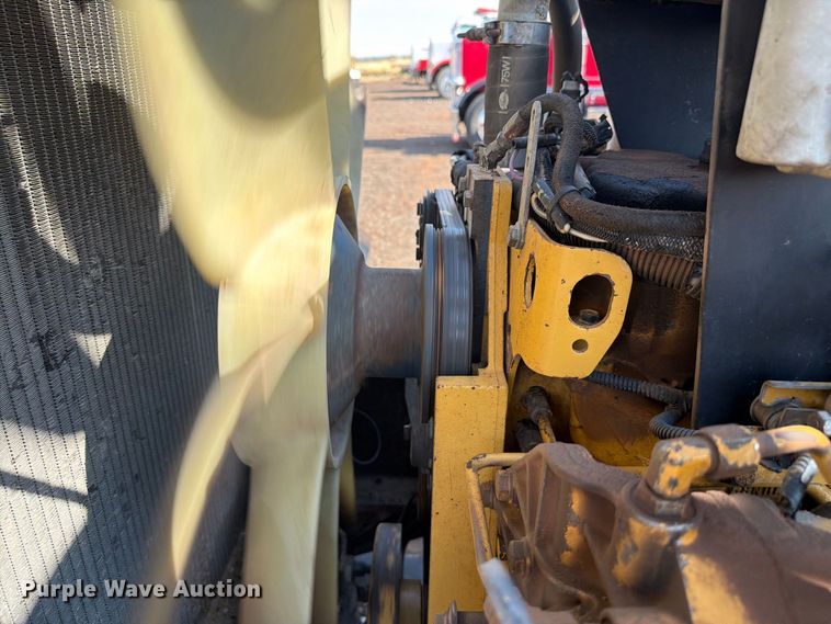 image for item EW8745 1993 Peterbilt 357 flatbed truck