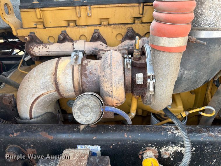image for item EW8745 1993 Peterbilt 357 flatbed truck