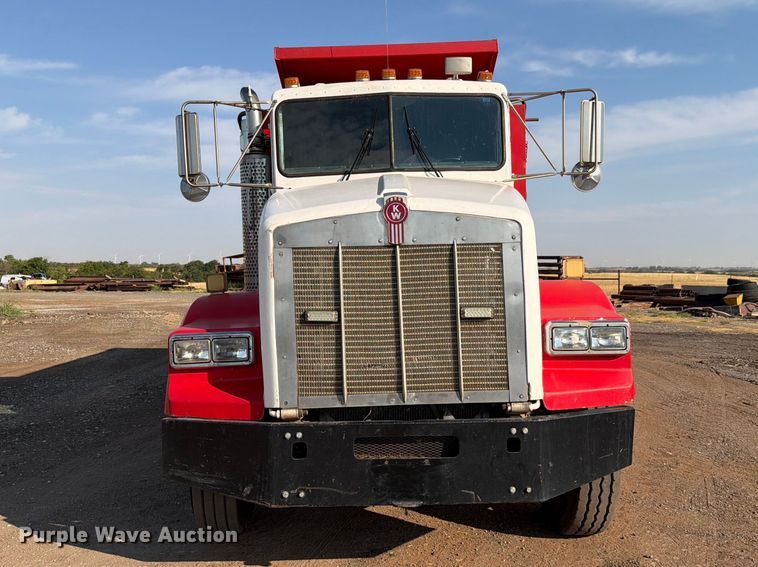 image for item EW8750 1999 Kenworth T800 dump truck