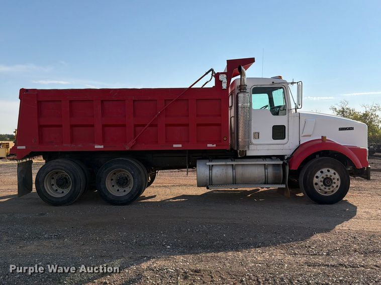 image for item EW8750 1999 Kenworth T800 dump truck