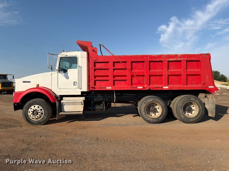 image for item EW8750 1999 Kenworth T800 dump truck