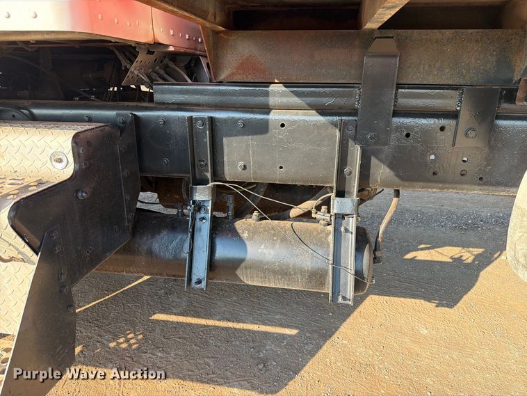 image for item EW8750 1999 Kenworth T800 dump truck