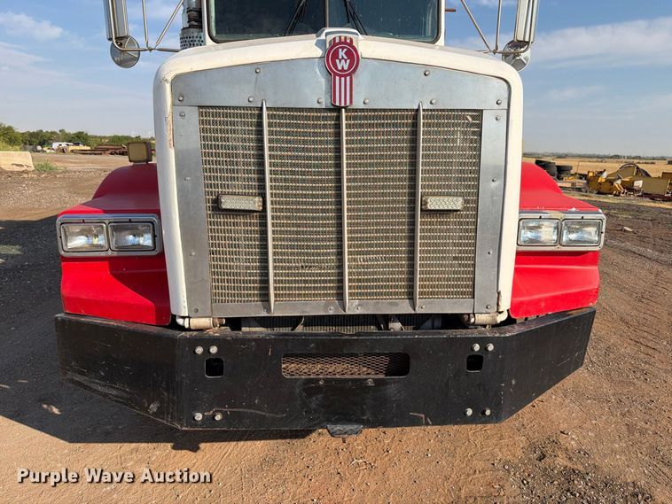 image for item EW8750 1999 Kenworth T800 dump truck