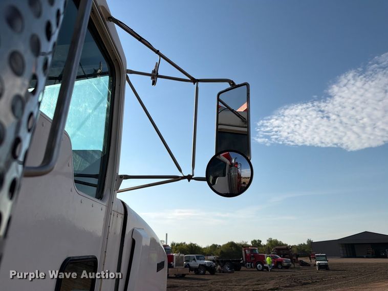 image for item EW8750 1999 Kenworth T800 dump truck