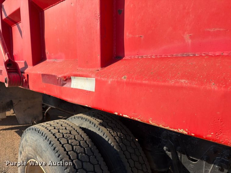 image for item EW8750 1999 Kenworth T800 dump truck
