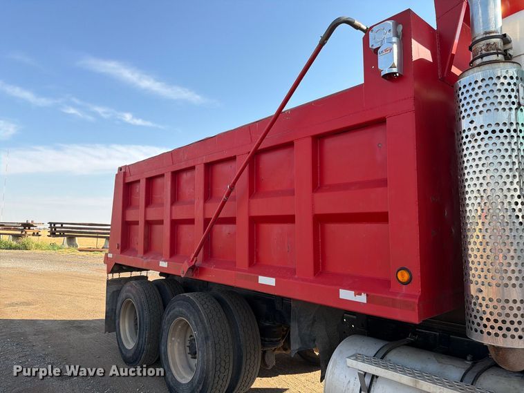 image for item EW8750 1999 Kenworth T800 dump truck