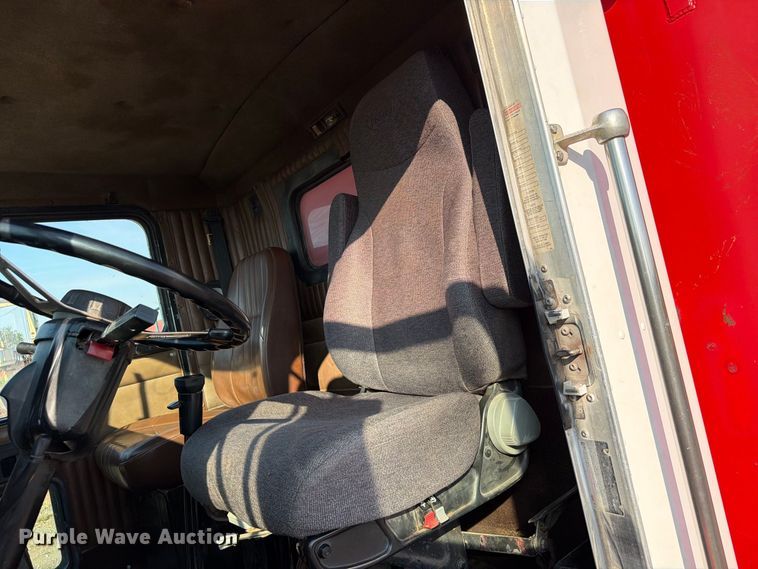 image for item EW8750 1999 Kenworth T800 dump truck
