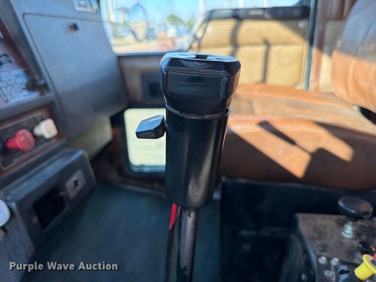 image for item EW8750 1999 Kenworth T800 dump truck