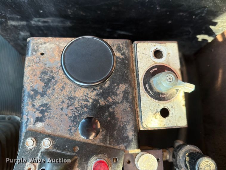 image for item EW8750 1999 Kenworth T800 dump truck