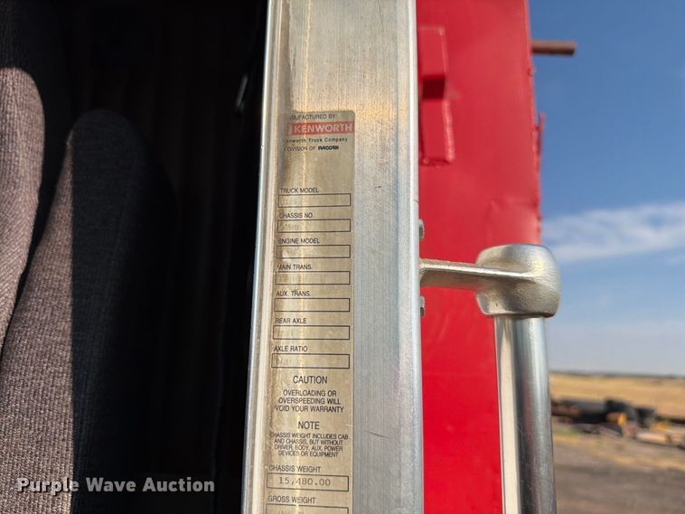 image for item EW8750 1999 Kenworth T800 dump truck