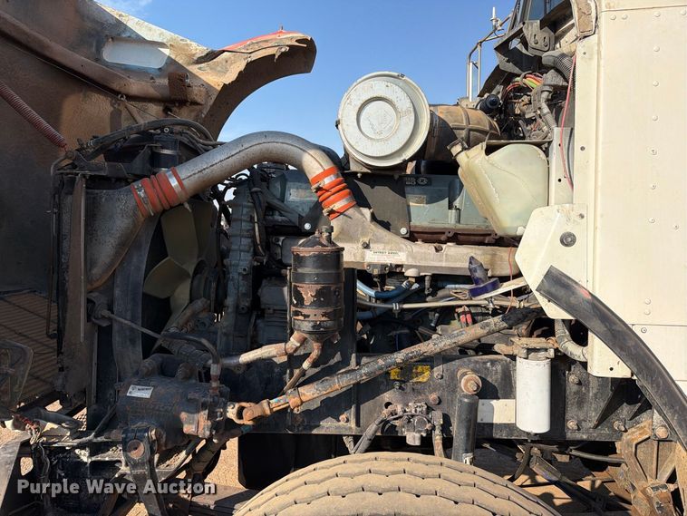 image for item EW8750 1999 Kenworth T800 dump truck