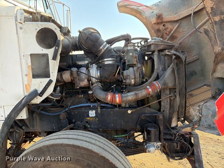 image for item EW8750 1999 Kenworth T800 dump truck