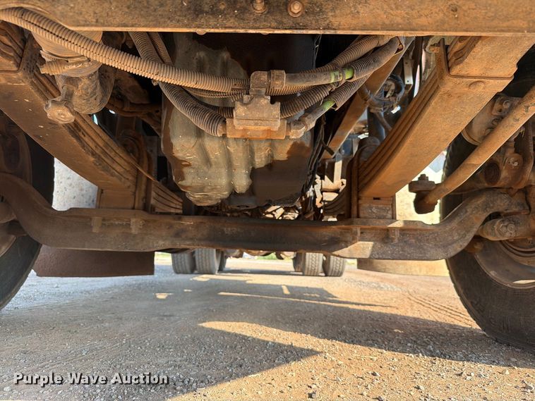 image for item EW8750 1999 Kenworth T800 dump truck
