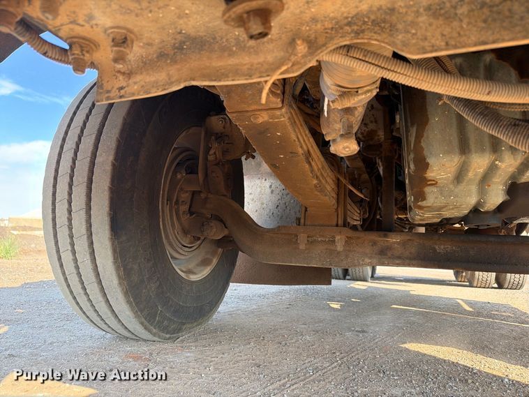 image for item EW8750 1999 Kenworth T800 dump truck