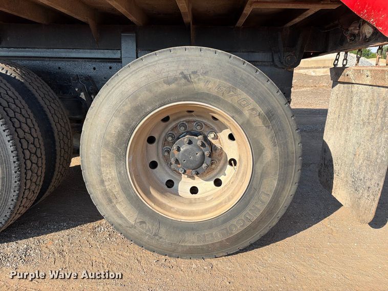 image for item EW8750 1999 Kenworth T800 dump truck