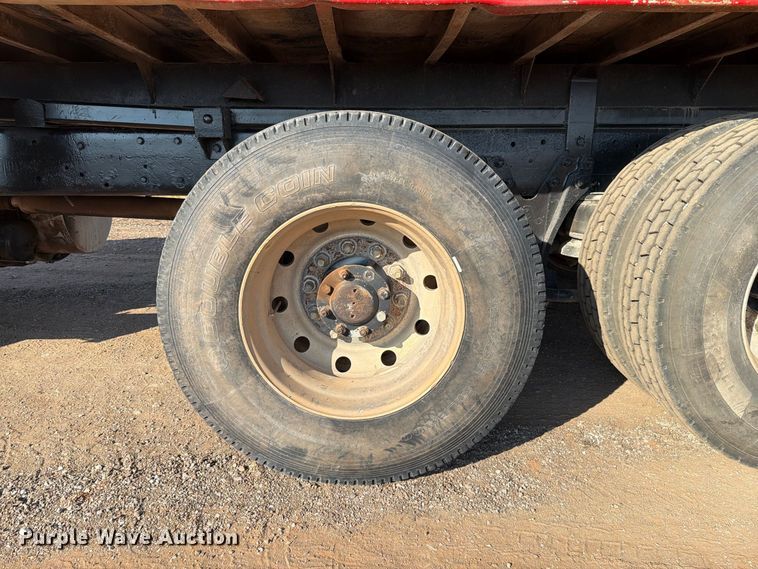 image for item EW8750 1999 Kenworth T800 dump truck
