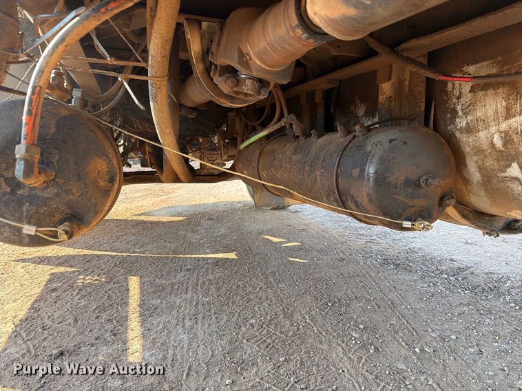 image for item EW8750 1999 Kenworth T800 dump truck