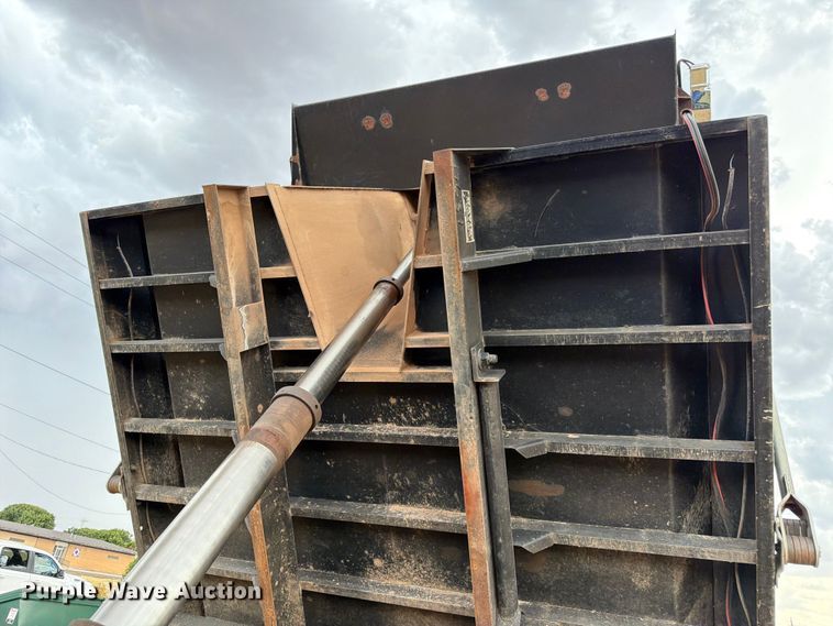 image for item EX0017 2002 GMC C7500 dump truck