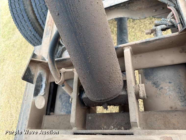 image for item EX0017 2002 GMC C7500 dump truck