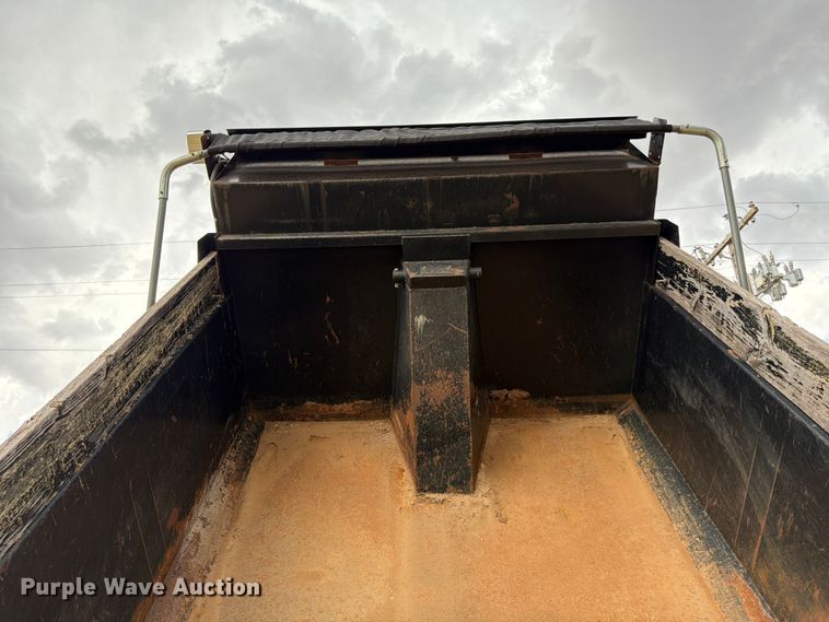 image for item EX0017 2002 GMC C7500 dump truck