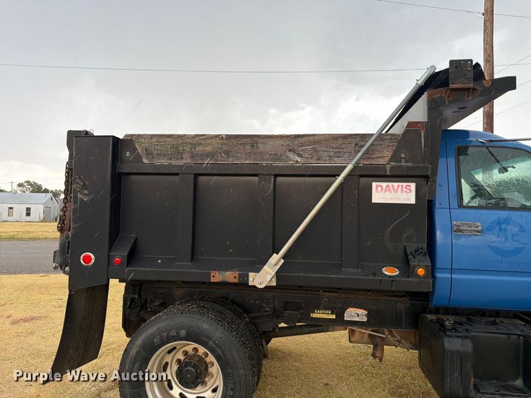 image for item EX0017 2002 GMC C7500 dump truck