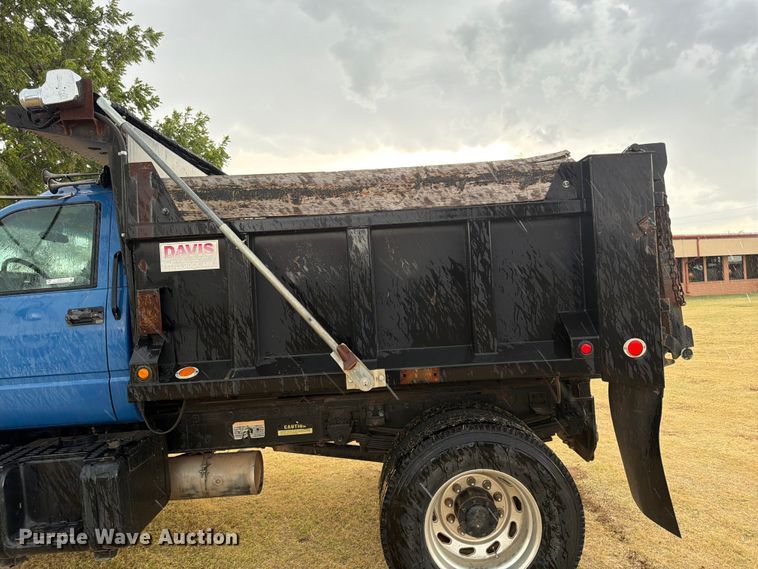 image for item EX0017 2002 GMC C7500 dump truck