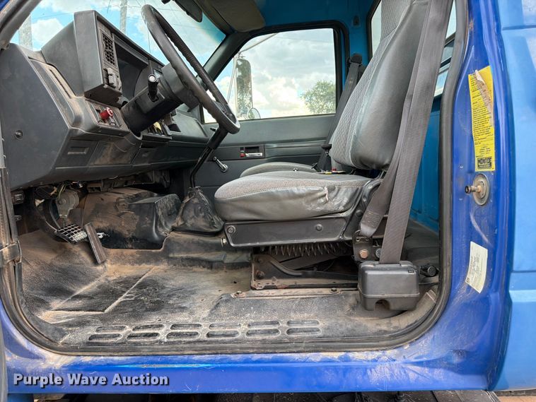 image for item EX0017 2002 GMC C7500 dump truck