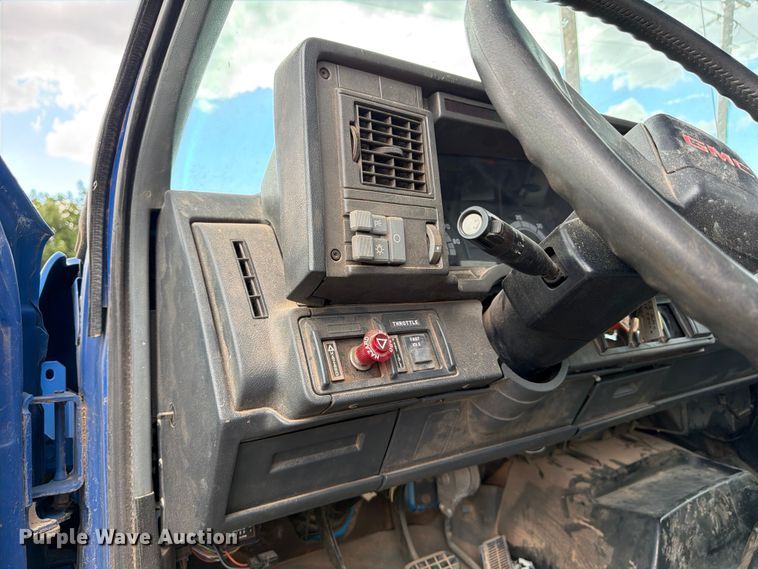 image for item EX0017 2002 GMC C7500 dump truck