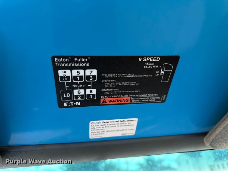 image for item EX0017 2002 GMC C7500 dump truck