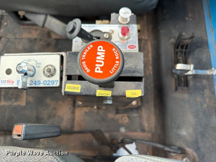 image for item EX0017 2002 GMC C7500 dump truck