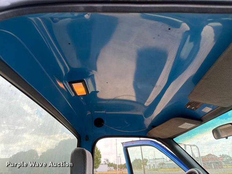 image for item EX0017 2002 GMC C7500 dump truck