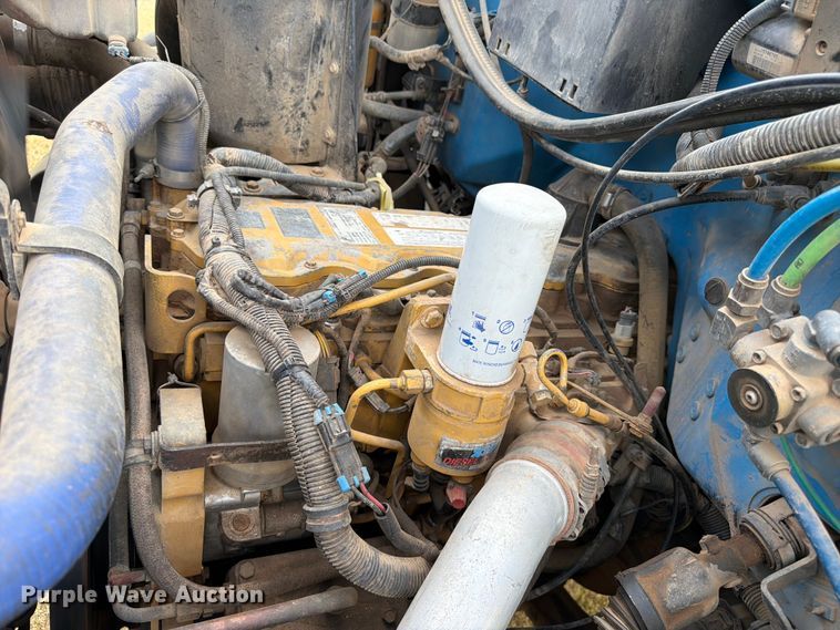 image for item EX0017 2002 GMC C7500 dump truck